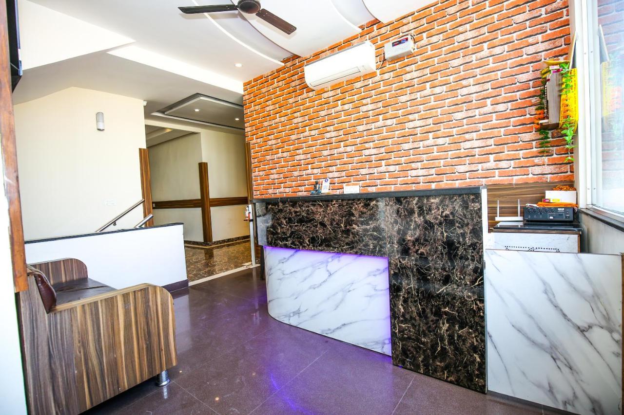 Hotel Woodcrest Zirakpur Chandigarh - Luxury Rooms Kültér fotó